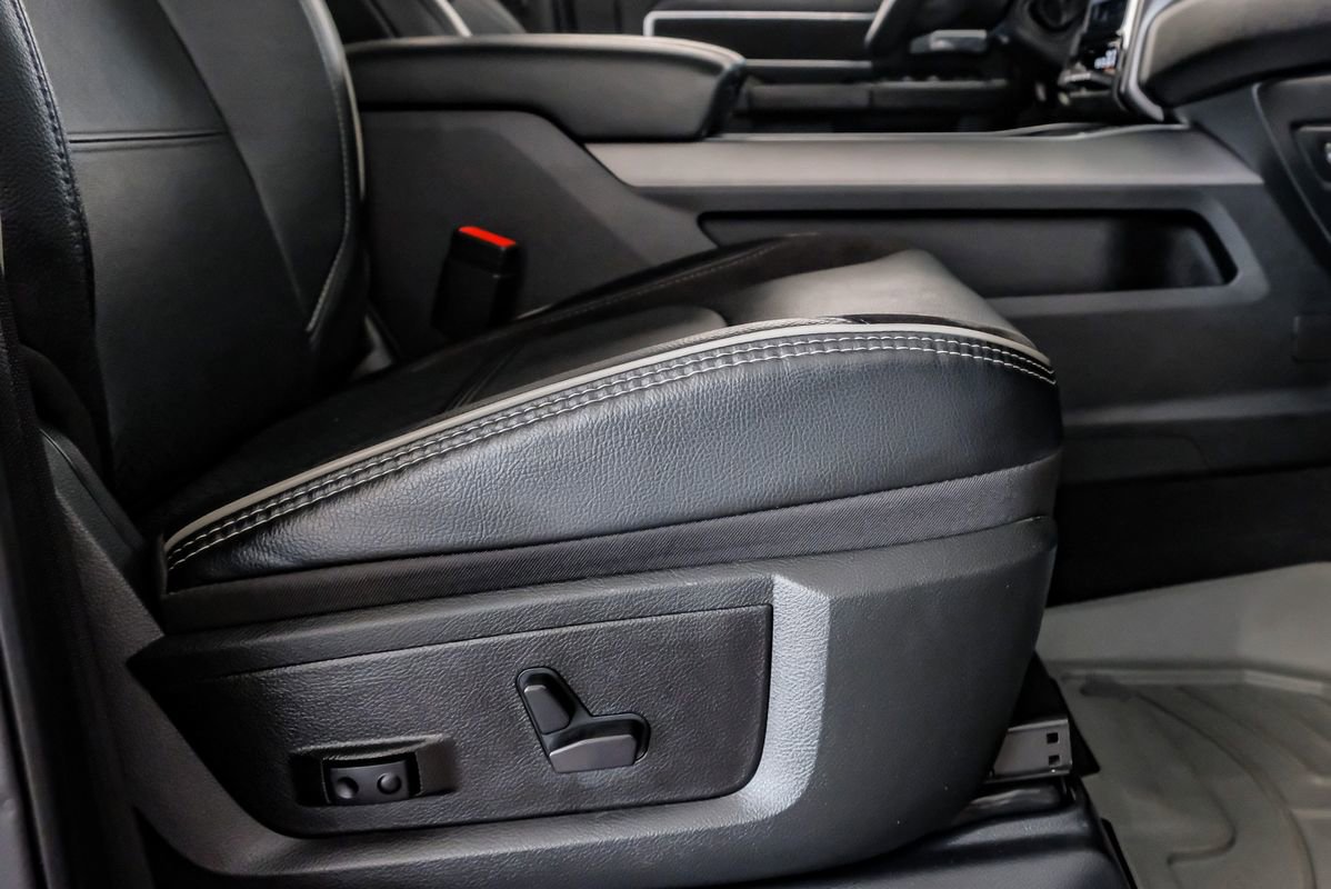 Used 2024 RAM 3500 Laramie w/ Night Edition image 32