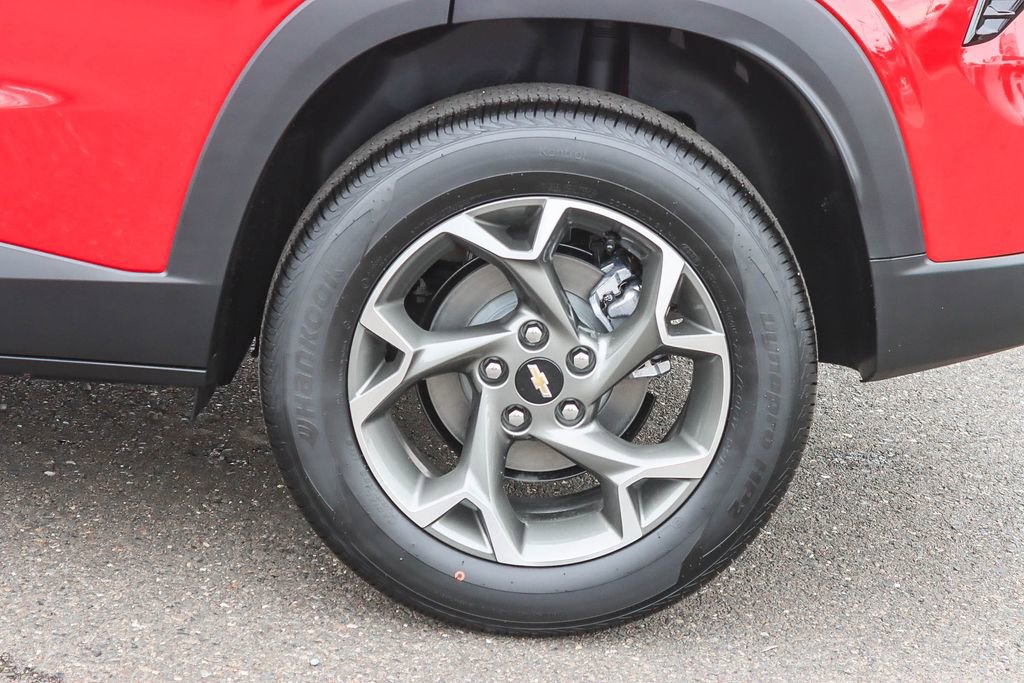 New 2026 Chevrolet Trax LT w/ Sunroof Package image 10