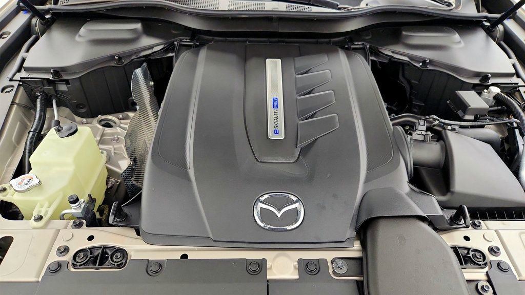 Used 2025 MAZDA CX-90 Plug-In Hybrid w/Premium Sport image 28