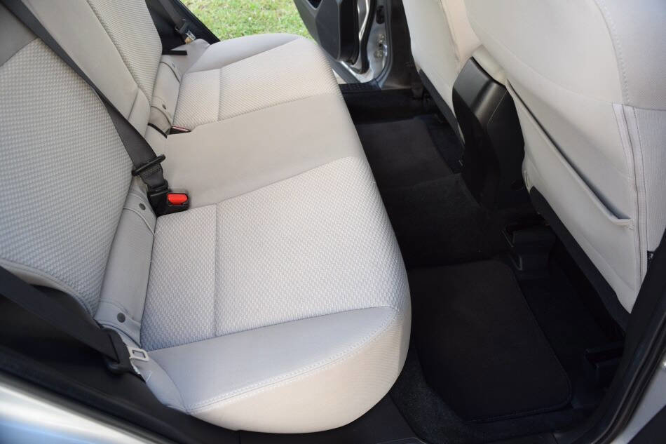 Used 2015 Subaru Forester 2.5i Premium w/ All-Weather Package AWD/4WD image 47