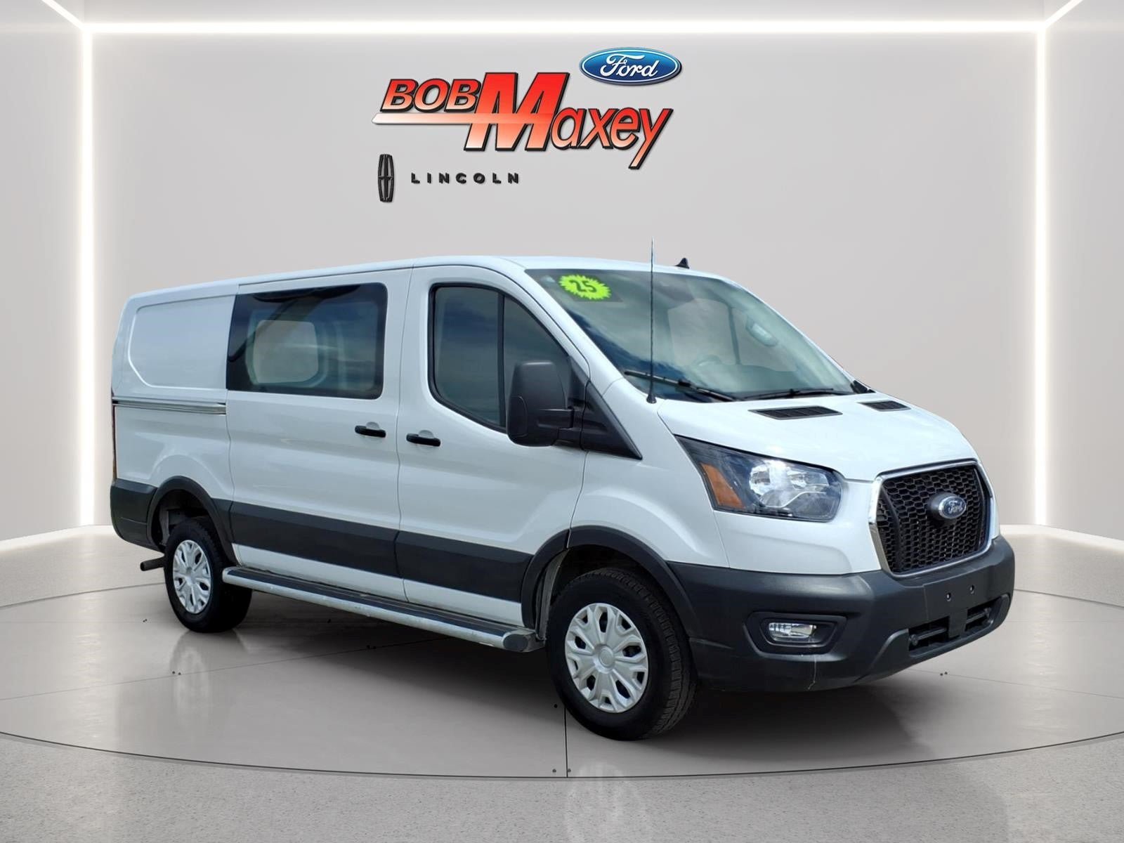 Used 2025 Ford Transit 250 Low Roof w/ Exterior Upgrade Package RWD image 3