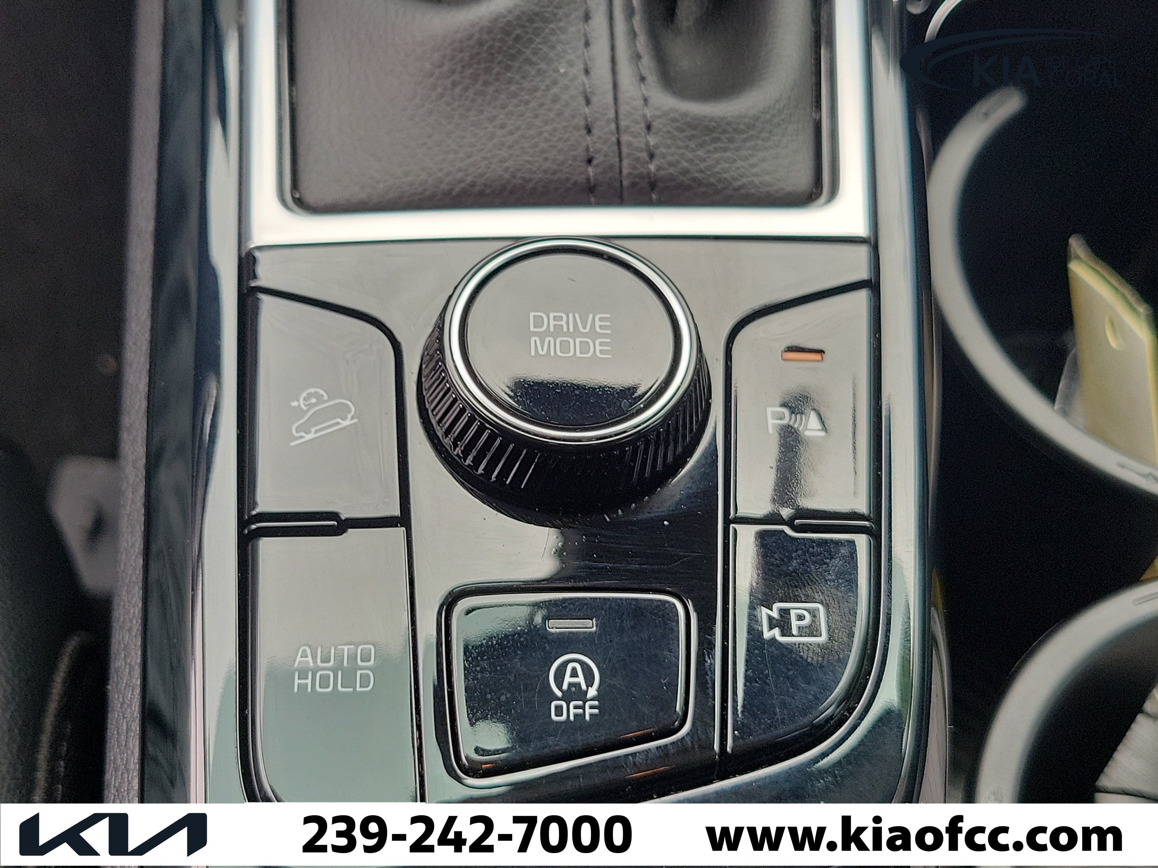 Certified 2025 Kia Sportage EX FWD image 29