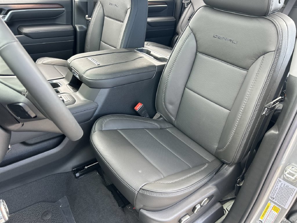 New 2026 GMC Sierra 2500 Denali w/ Technology Package AWD/4WD image 19
