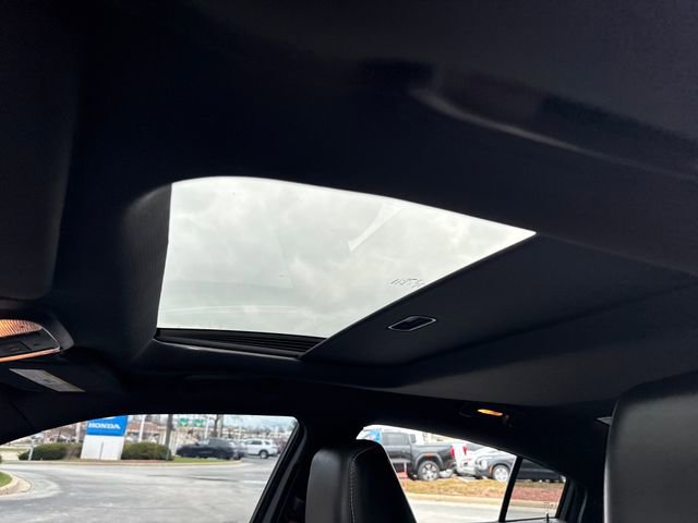 Used 2016 Dodge Charger SRT w/ Harman/Kardon Audio Group image 17