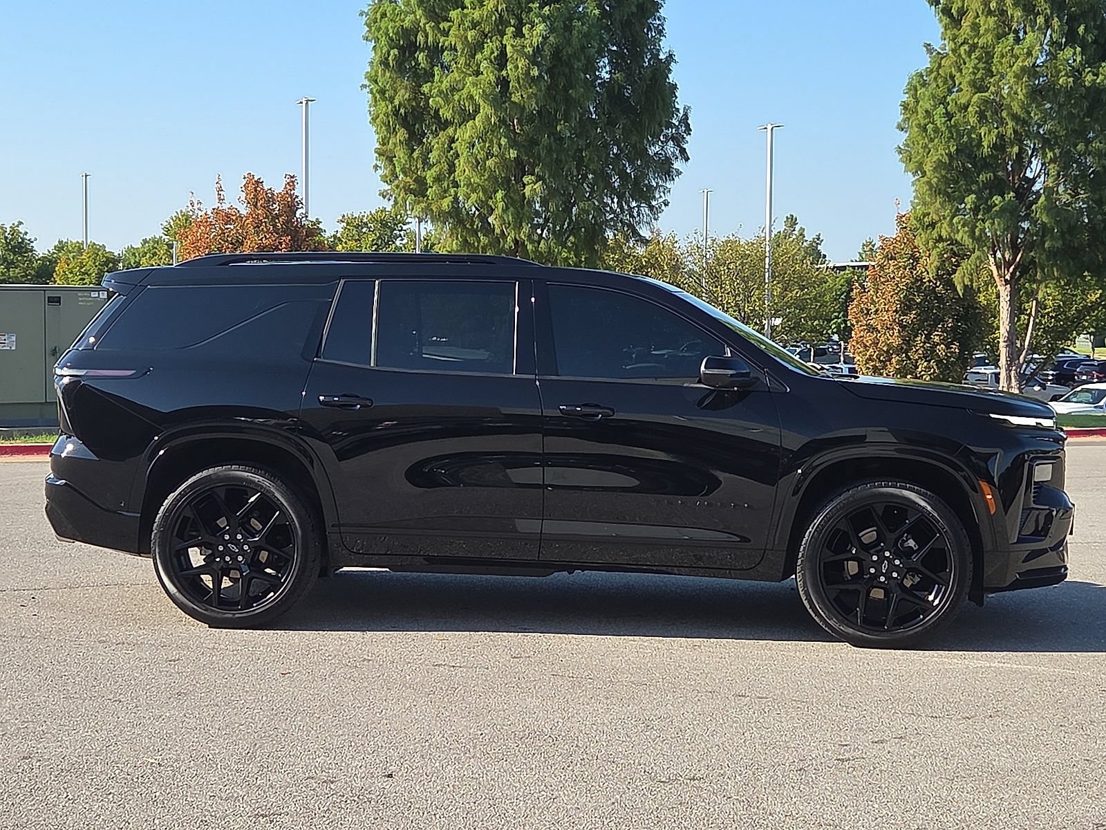 Used 2025 Chevrolet Traverse RS AWD/4WD image 6