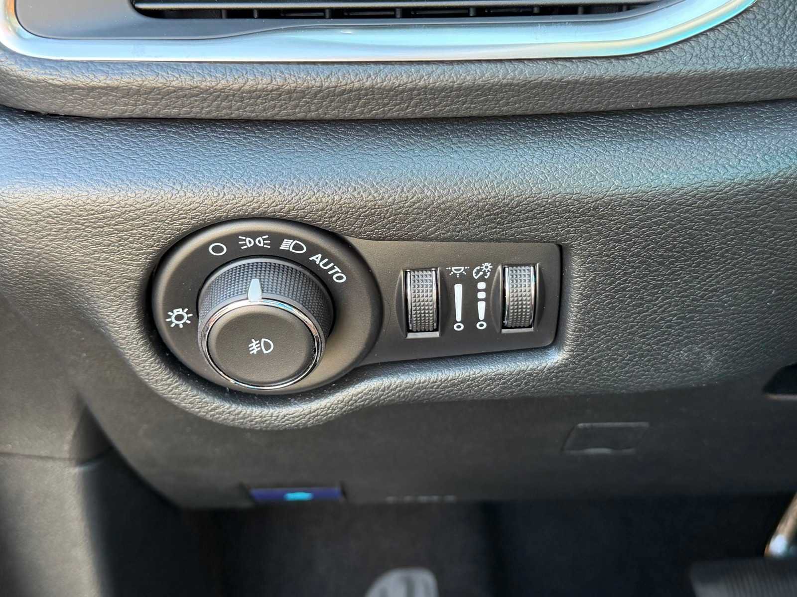 New 2026 Chrysler Pacifica Pinnacle AWD/4WD image 15
