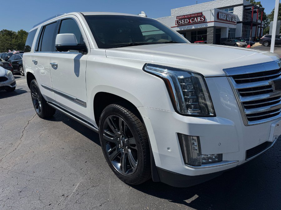 Used 2018 Cadillac Escalade Platinum AWD/4WD image 12