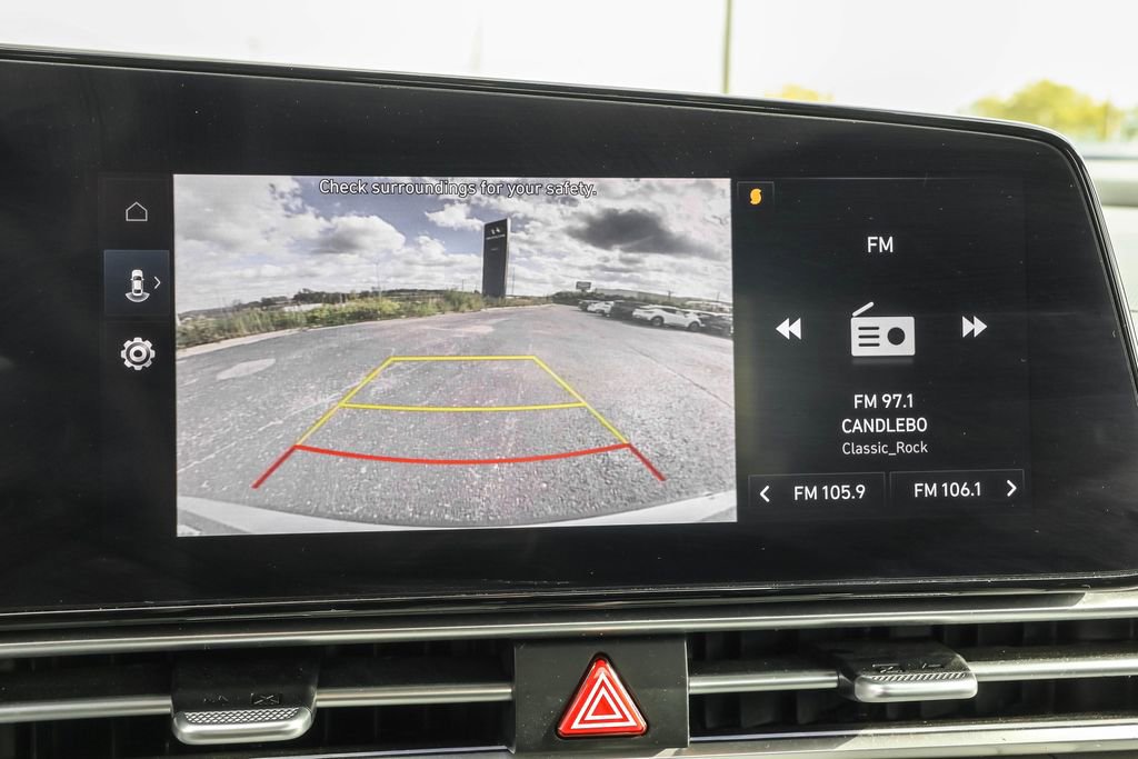 Used 2024 Hyundai Elantra SEL FWD image 8