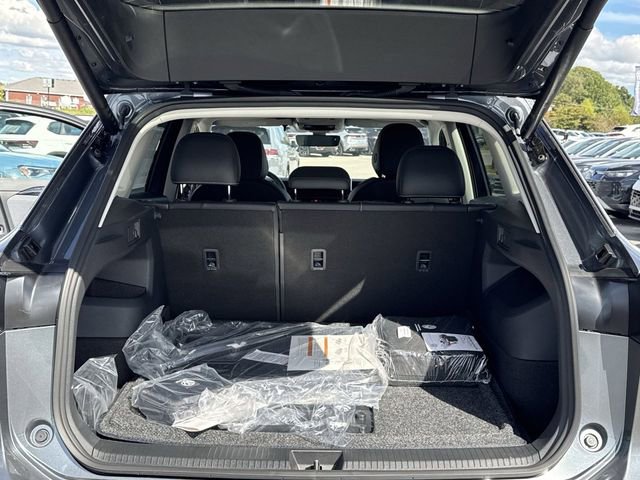 New 2025 Volkswagen Tiguan SE image 10