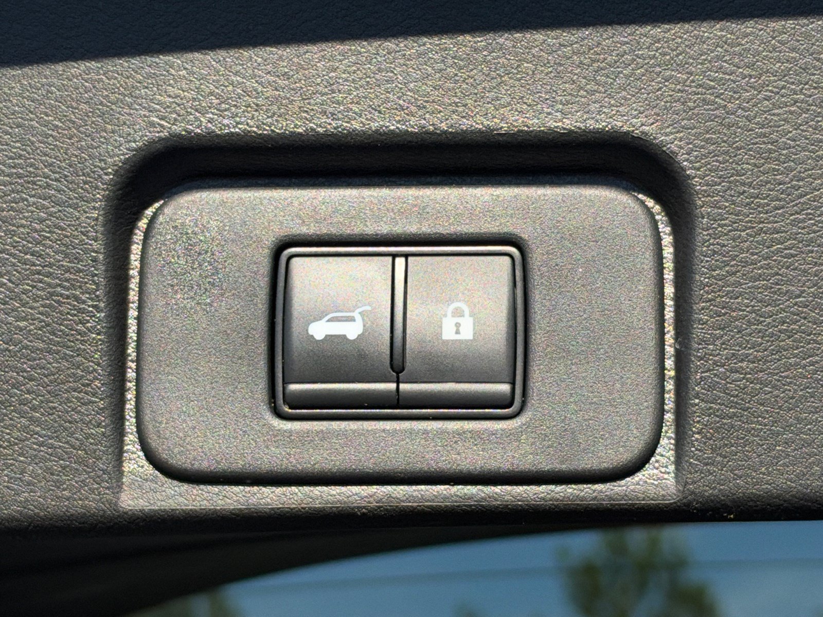 Used 2024 Nissan Rogue SV AWD/4WD image 19