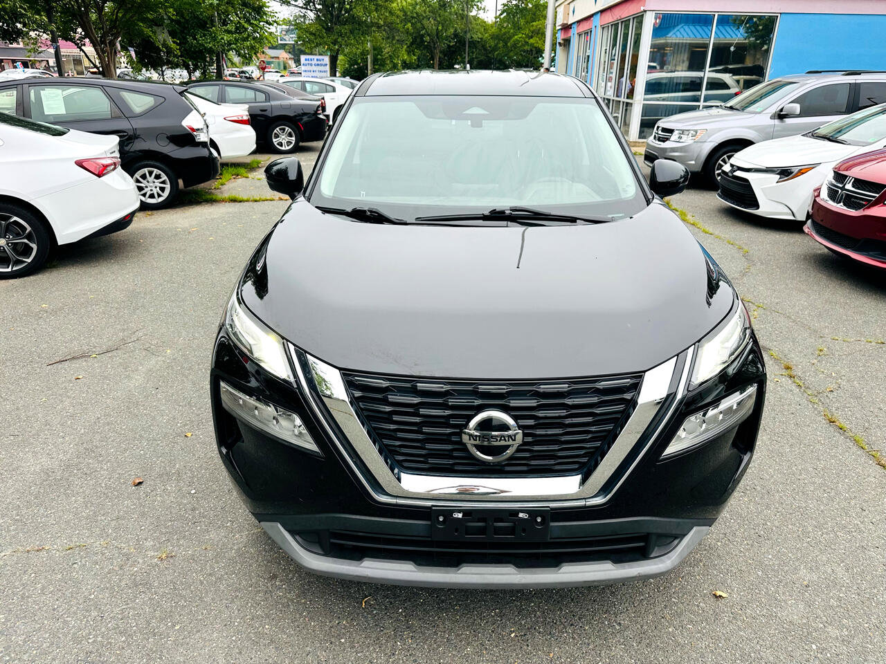 Used 2021 Nissan Rogue SV image 10