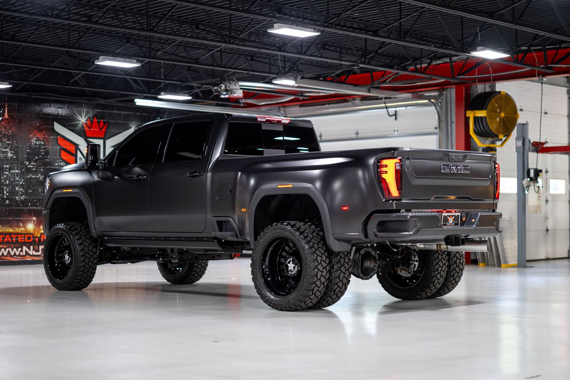Used 2026 GMC Sierra 3500 Denali Ultimate AWD/4WD image 18