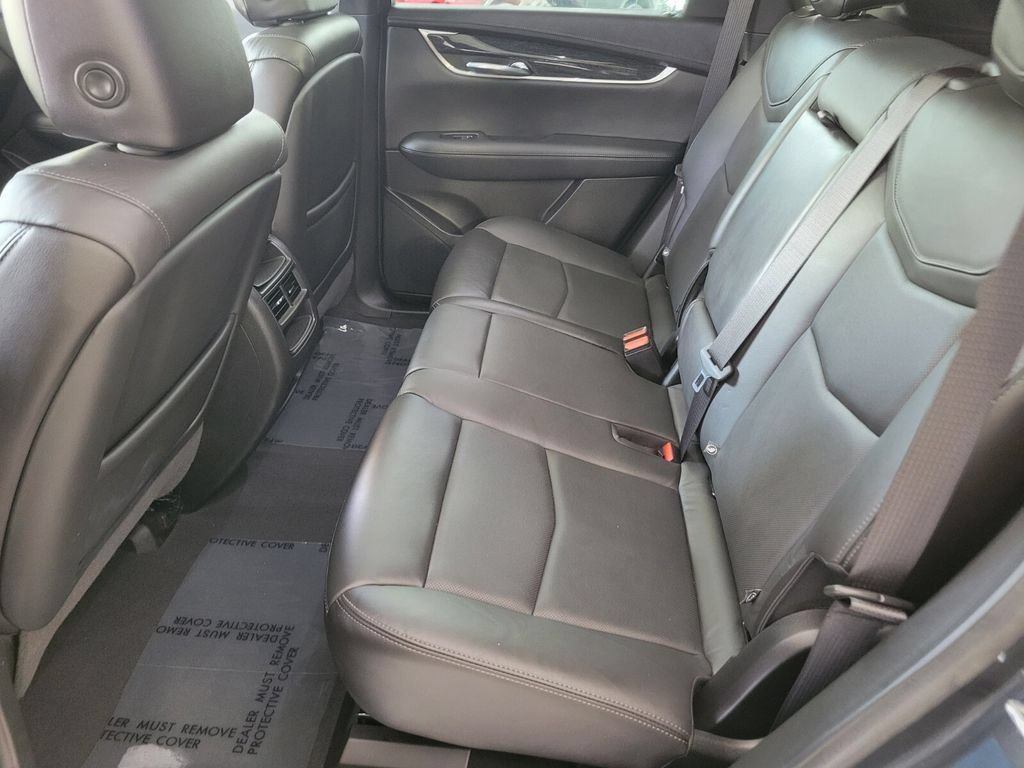 Used 2020 Cadillac XT5 Premium Luxury w/ LPO, Floor Liner Package AWD/4WD image 11