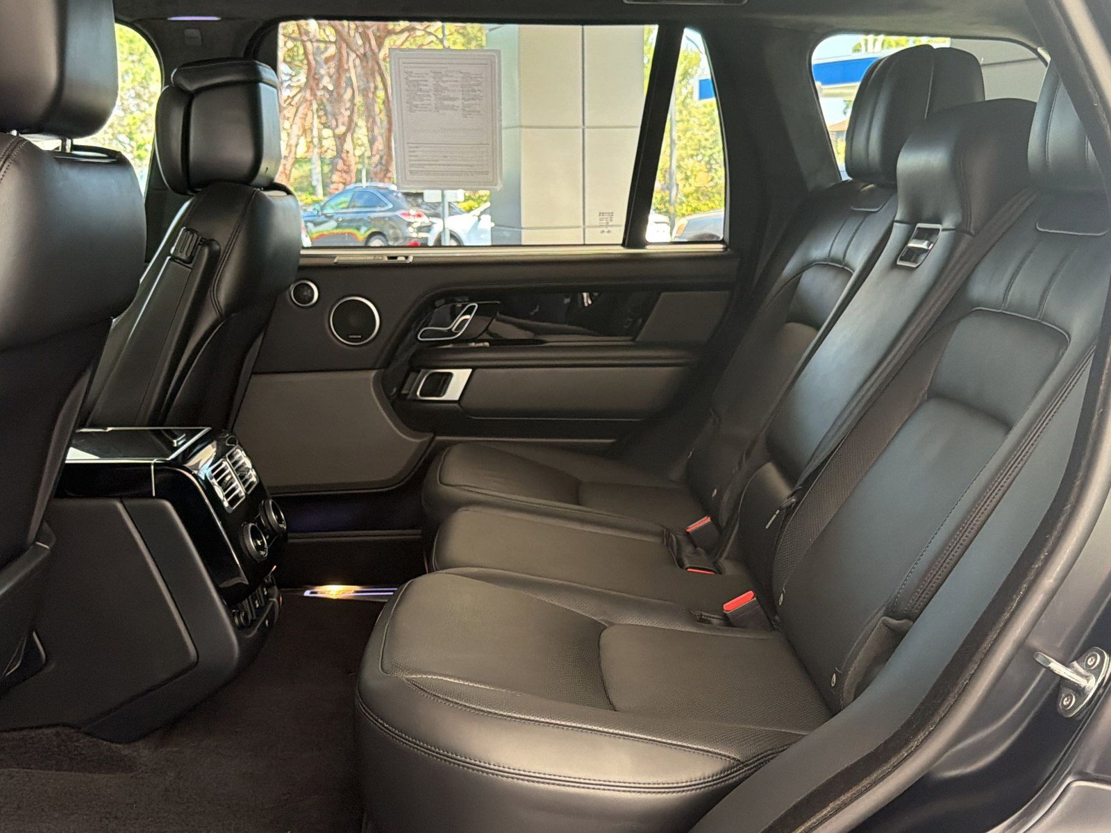 Used 2021 Land Rover Range Rover P525 Westminster Edition LWB AWD/4WD image 15