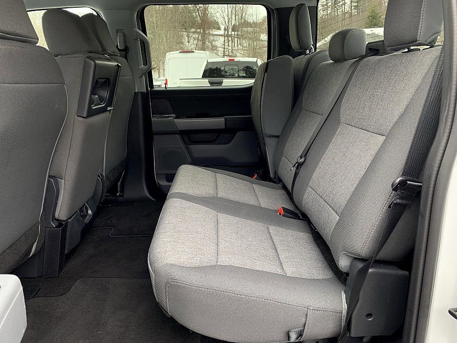 Used 2025 Ford F150 XLT image 12