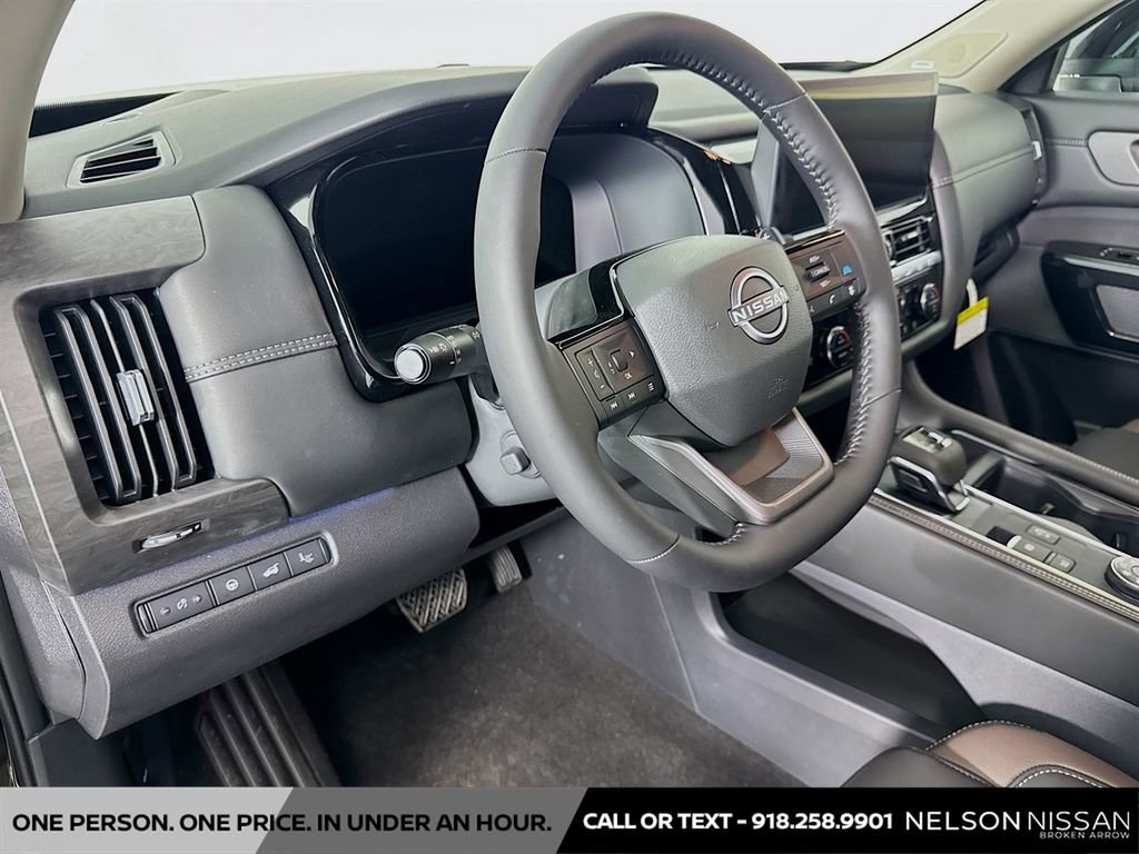 New 2026 Nissan Pathfinder Platinum image 9