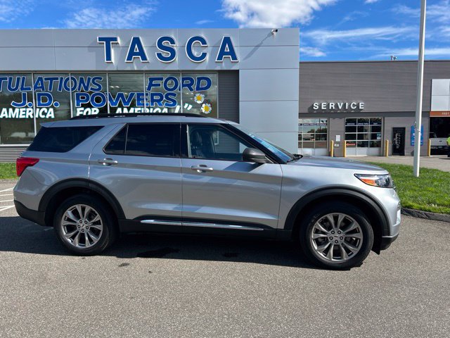 Used 2023 Ford Explorer XLT w/ Equipment Group 202A AWD/4WD image 8