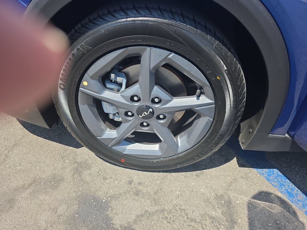 Used 2025 Kia K4 FWD image 23