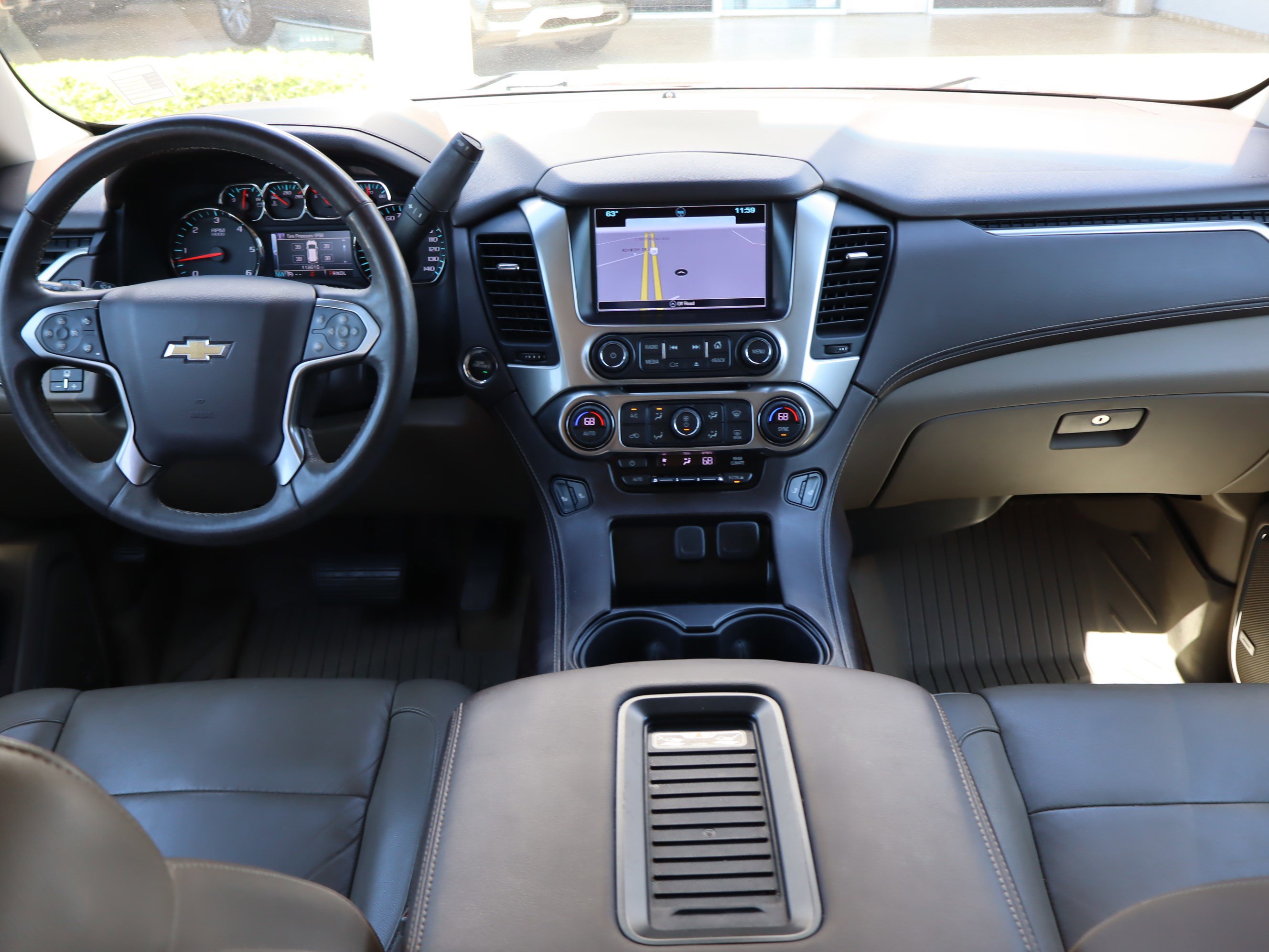 Used 2017 Chevrolet Suburban LT AWD/4WD image 17