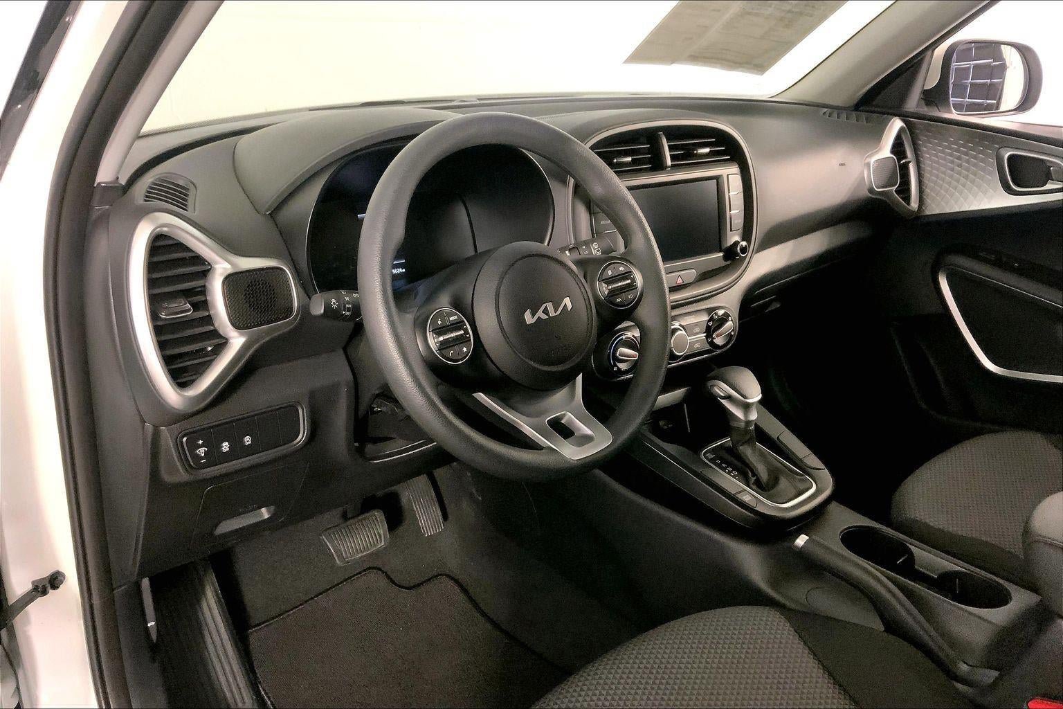 Certified 2025 Kia Soul LX FWD image 14