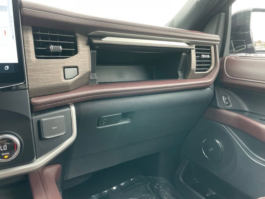 Used 2024 Ford Expedition Max Limited AWD/4WD image 54