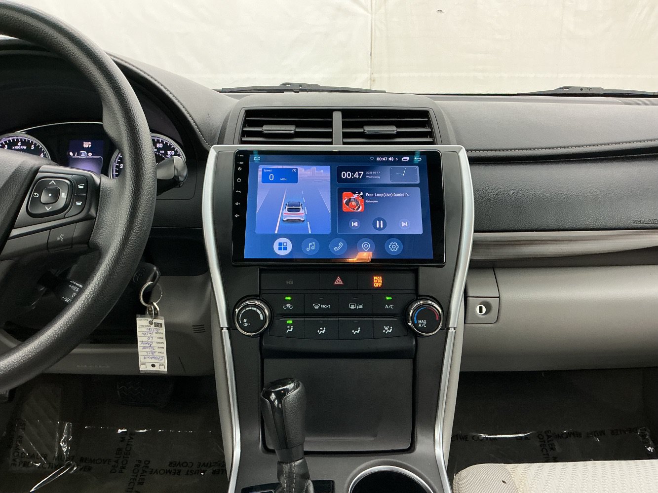 Used 2016 Toyota Camry LE FWD image 30
