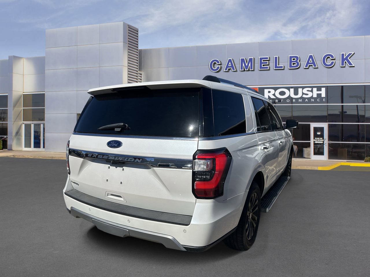 Used 2019 Ford Expedition Limited w/ Driver Assistance Package AWD/4WD image 5