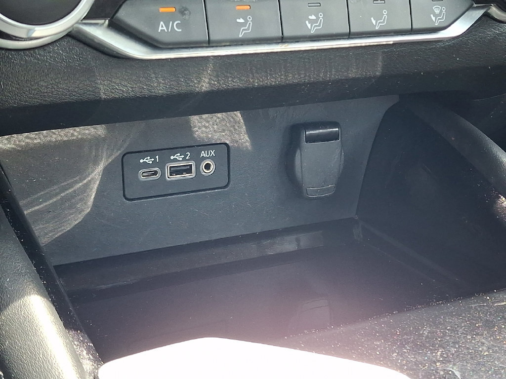 Used 2023 Nissan Altima 2.5 SV FWD image 23