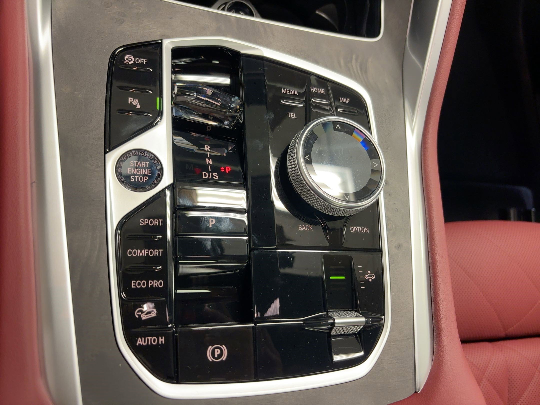New 2026 BMW X6 xDrive40i w/ Executive Package image 18
