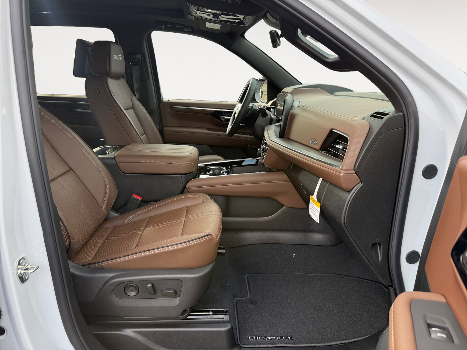 New 2026 Chevrolet Suburban High Country AWD/4WD image 19