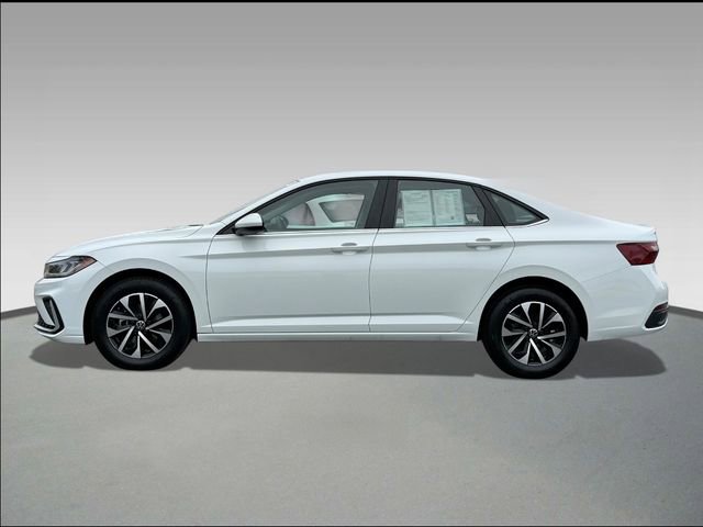 Certified 2025 Volkswagen Jetta S image 3
