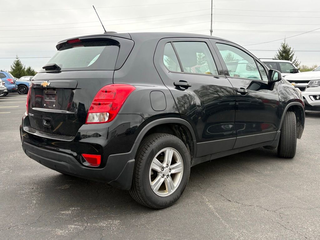 Used 2018 Chevrolet Trax LS w/ LPO, Protection Package AWD/4WD image 5