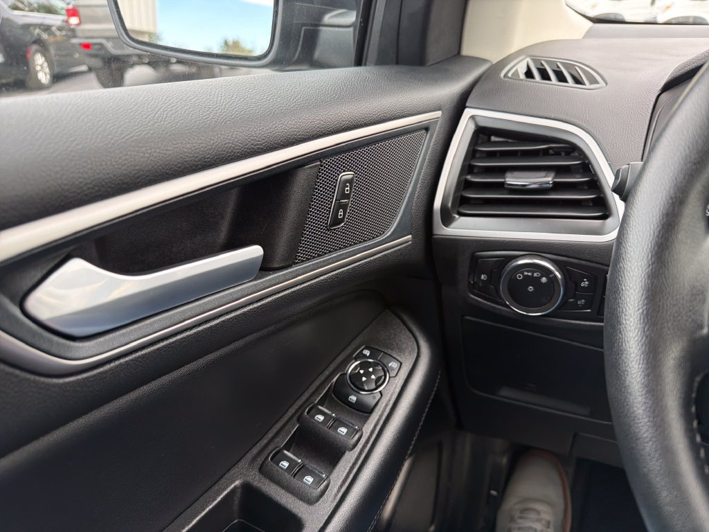 Used 2024 Ford Edge SEL w/ Convenience Package AWD/4WD image 35