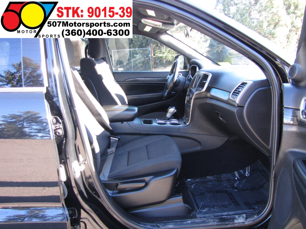 Used 2020 Jeep Grand Cherokee Laredo image 22