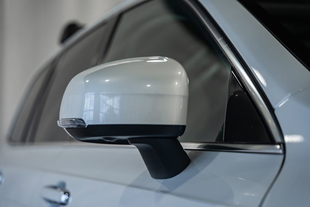 Used 2017 Volvo XC90 T8 Inscription w/ Luxury Package image 15