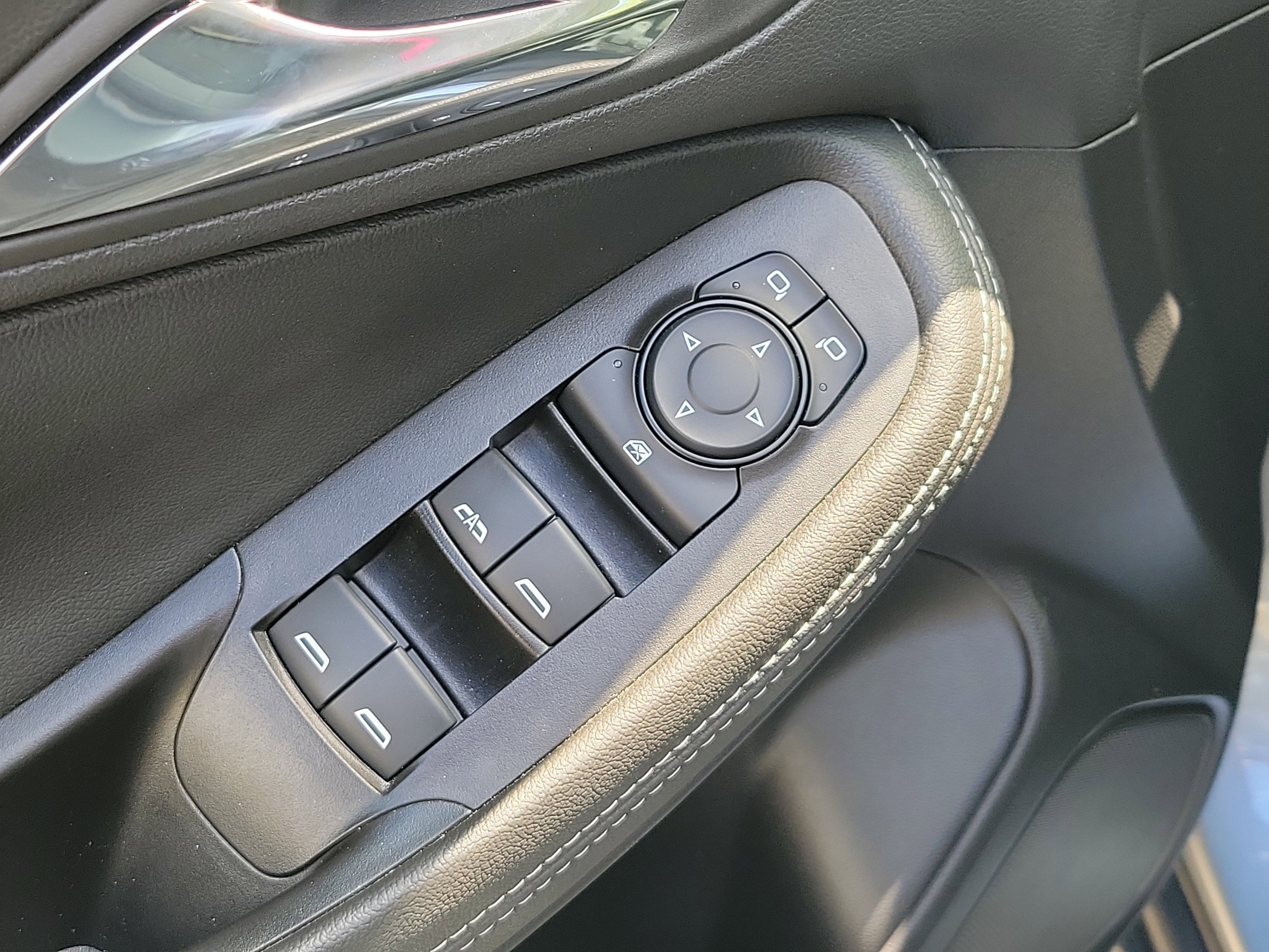 Used 2023 Buick Encore GX Preferred w/ Cold Weather Comfort Package AWD/4WD image 20