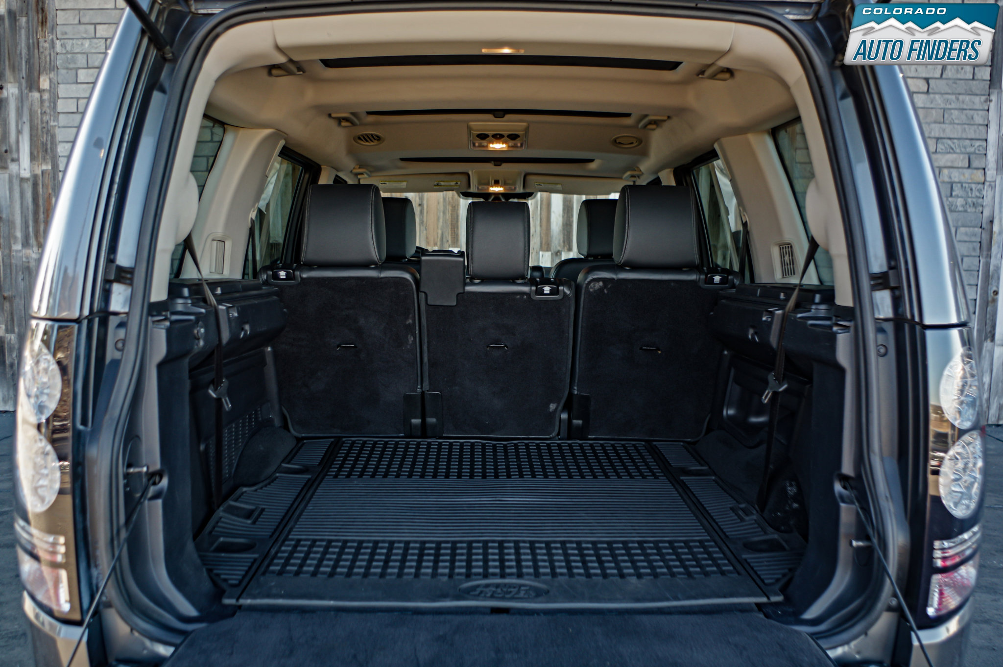 Used 2016 Land Rover LR4 HSE image 28