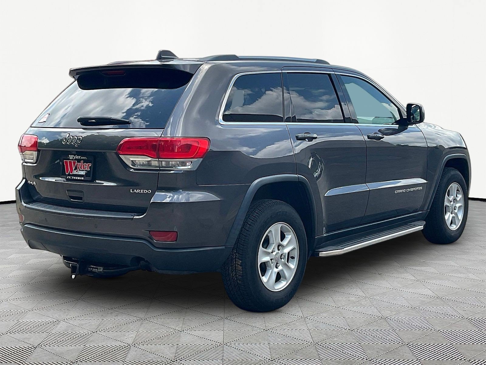 Used 2016 Jeep Grand Cherokee Laredo w/ Quick Order Package 23E AWD/4WD image 6