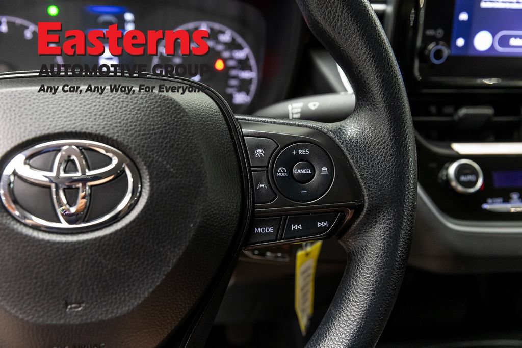 Used 2024 Toyota Corolla LE FWD image 15