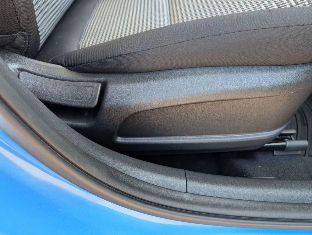 Used 2019 Hyundai Kona SEL image 46