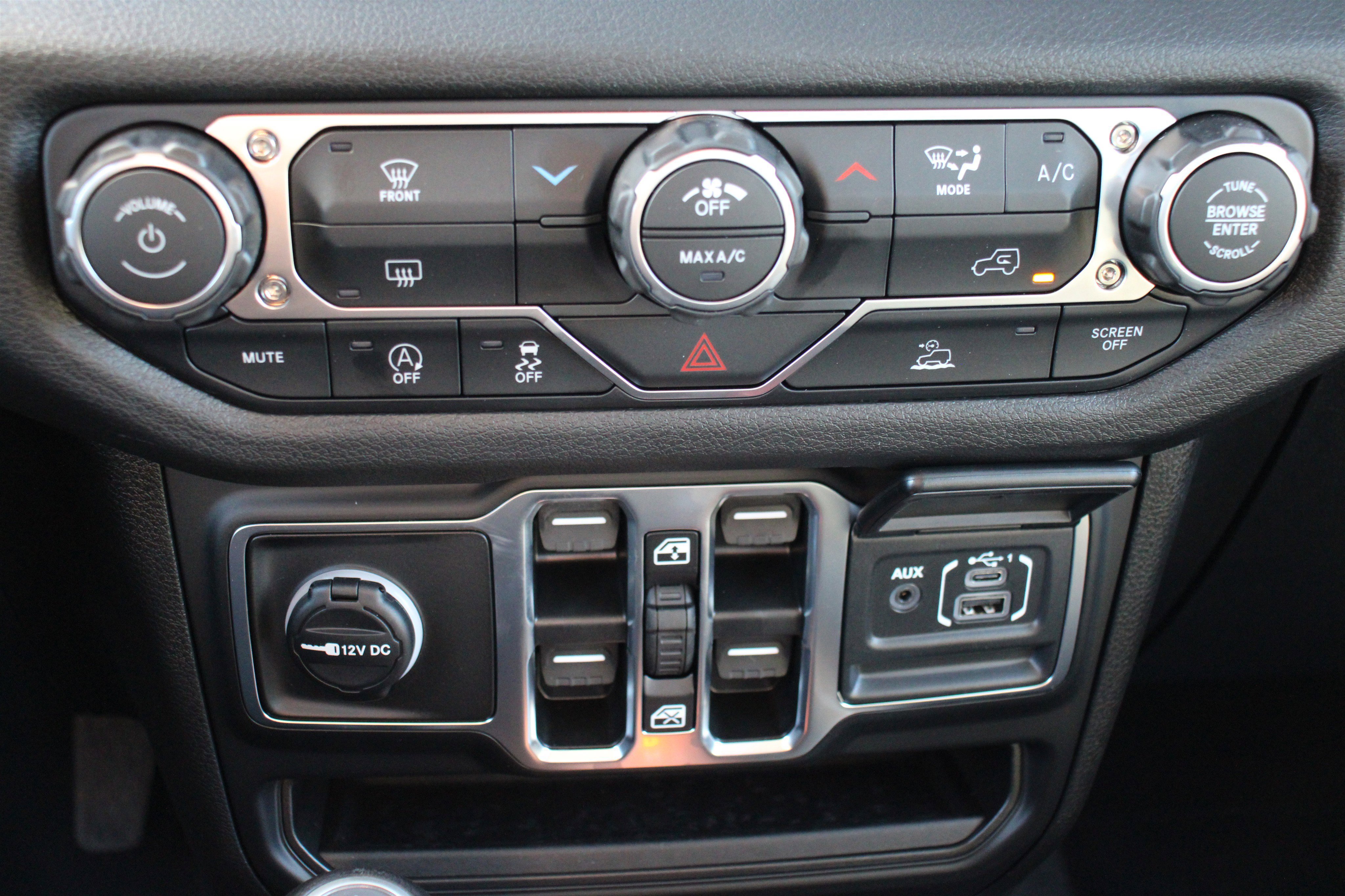 New 2026 Jeep Gladiator Sport image 19