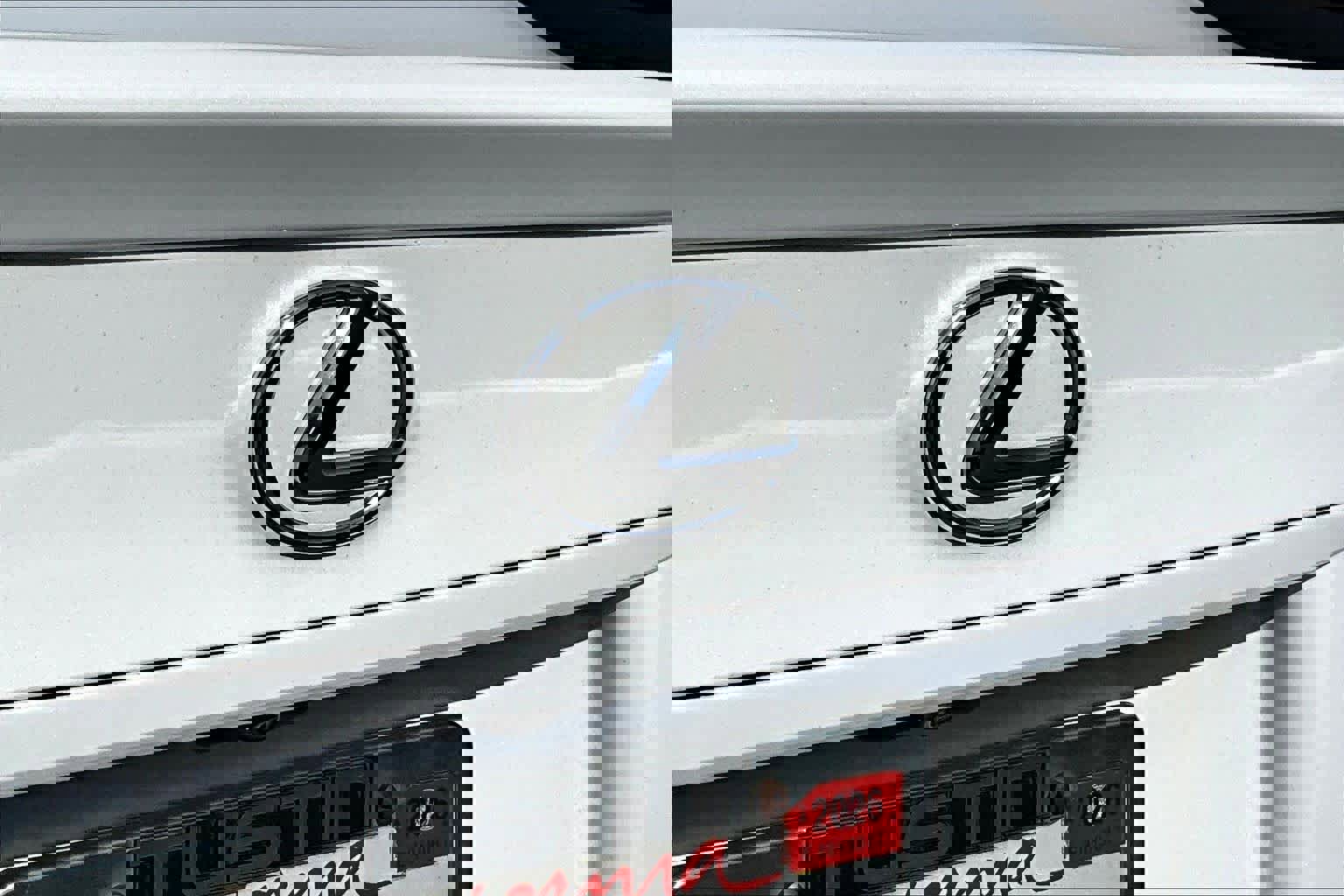 Used 2017 Lexus RC 200t image 30