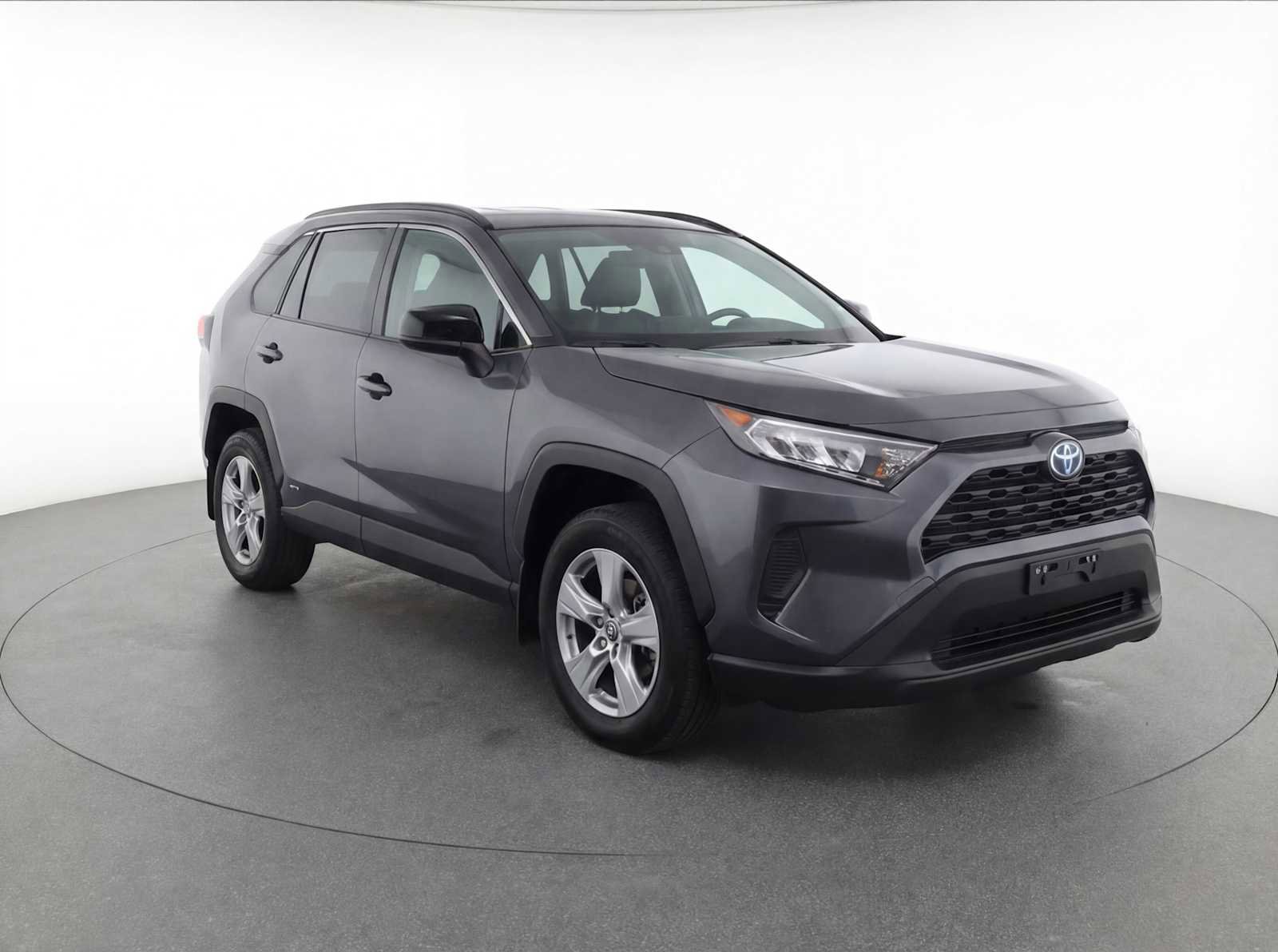 Used 2025 Toyota RAV4 LE image 3