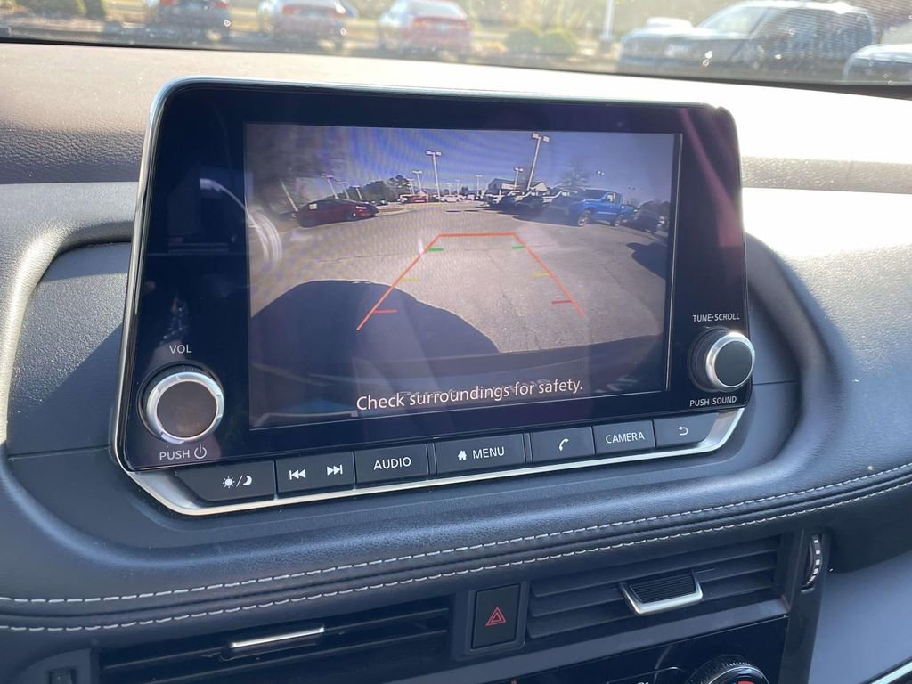 Used 2023 Nissan Rogue S image 25