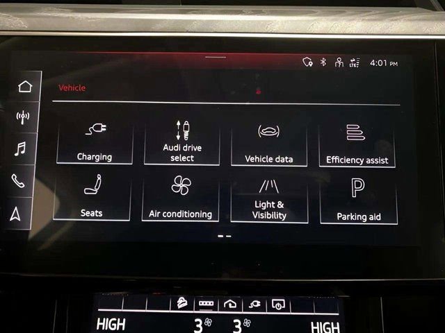 Used 2024 Audi Q8 e-tron Premium Plus w/ Premium Plus Package image 52