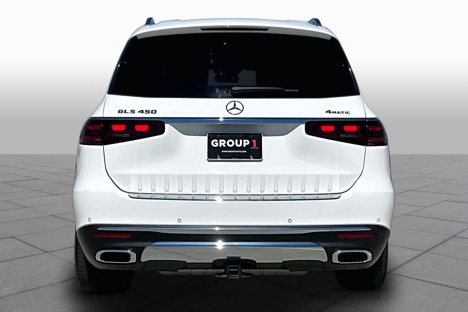 Used 2024 Mercedes-Benz GLS 450 4MATIC image 4