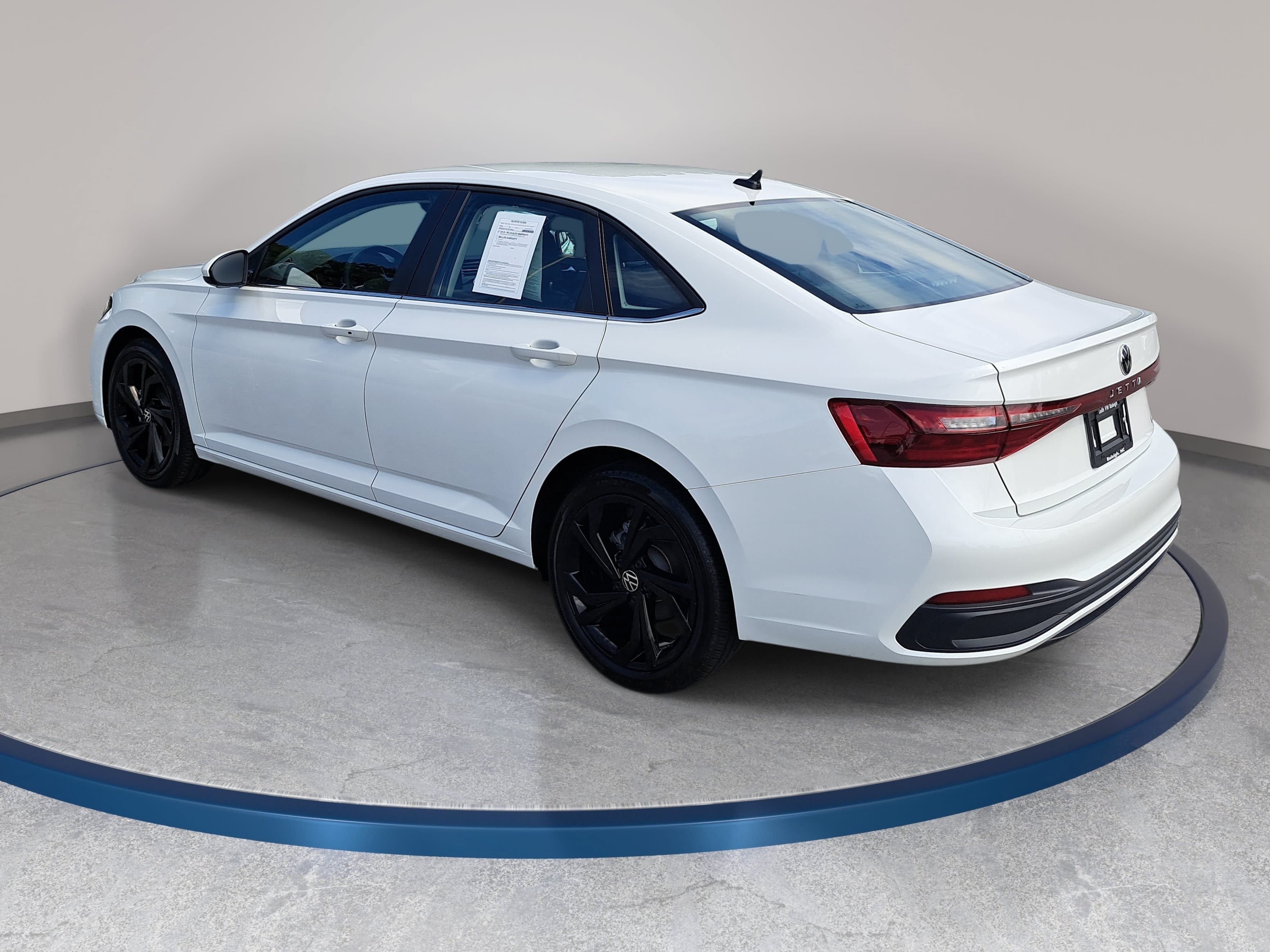Certified 2025 Volkswagen Jetta SE w/ Black Wheel Package FWD image 7