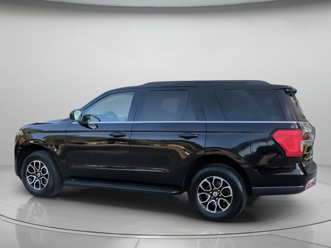 Certified 2024 Ford Expedition XLT RWD image 20