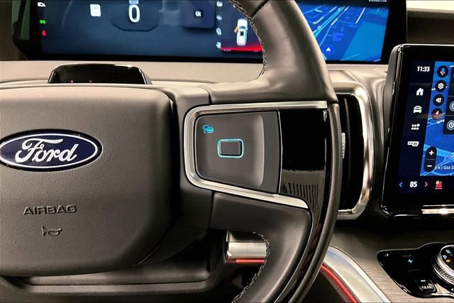 Used 2025 Ford Expedition Max Platinum image 28