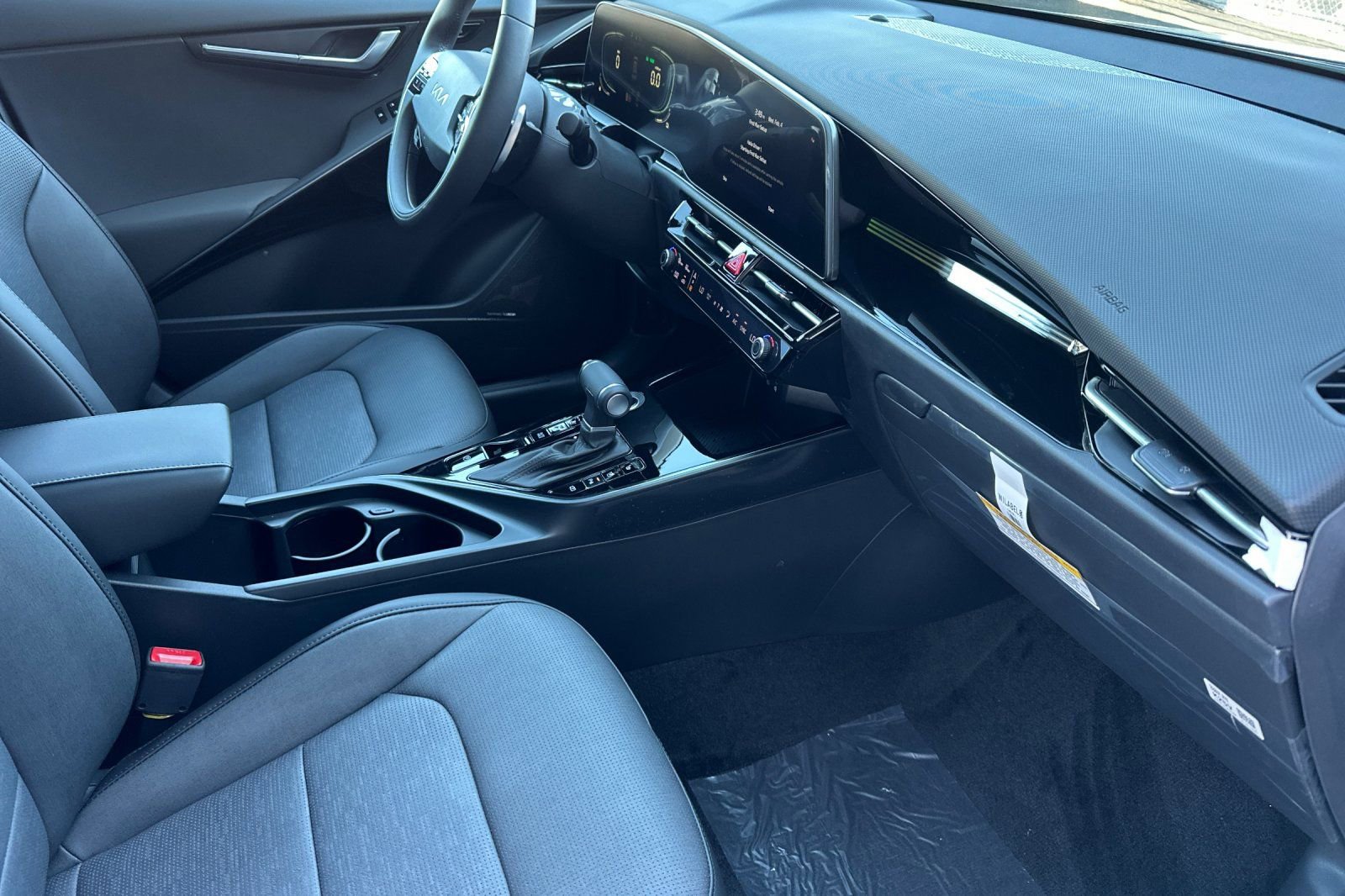 New 2026 Kia Niro SX image 16